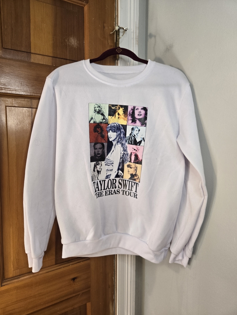 Taylor Swift White 'The Eras Tour' Graphic Sweatshirt White Sz M